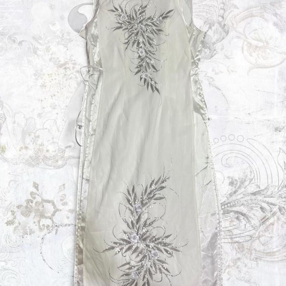 Unbranded Women's White and Cream Dress - Picture 1 of 4